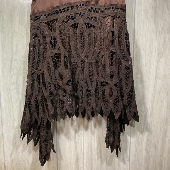 Sue Wong brown halter crochet cutout floral gown, Size 2 - Picture 5 of 15